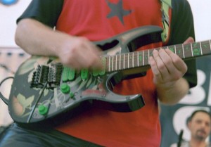 Gitarre action Abeskas